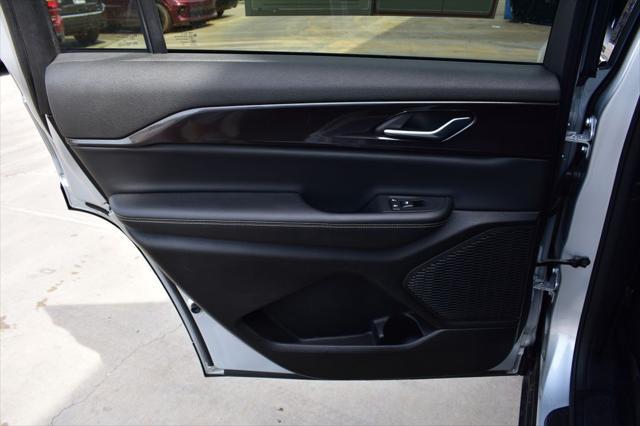 2023 Jeep Cherokee - $25,420