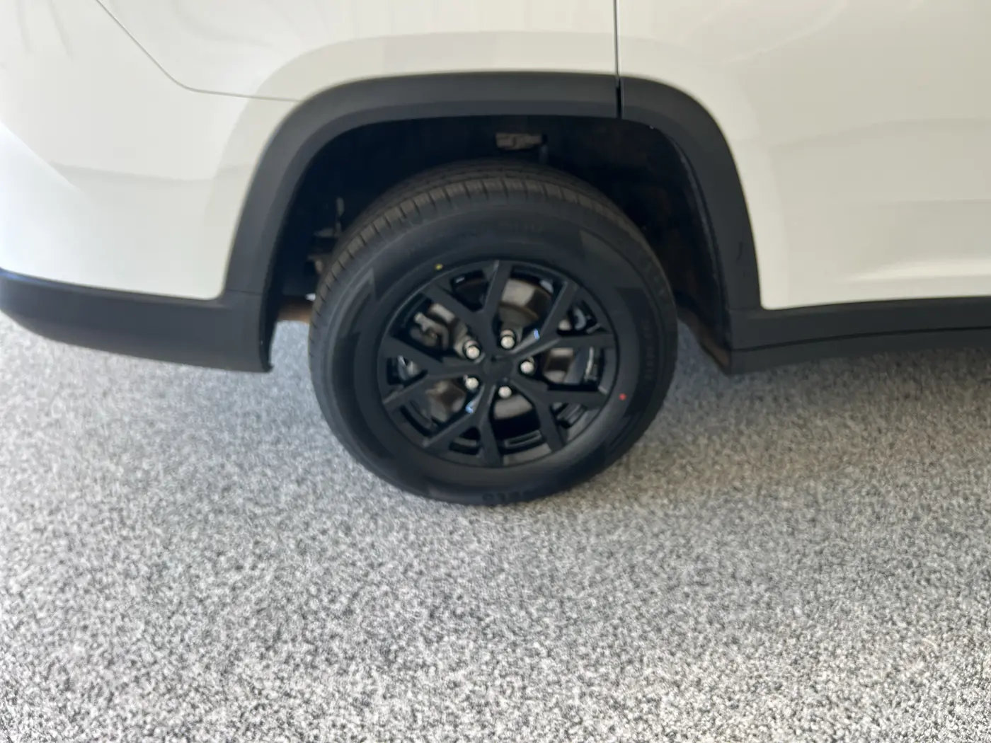 2024 Jeep Cherokee - $27,980