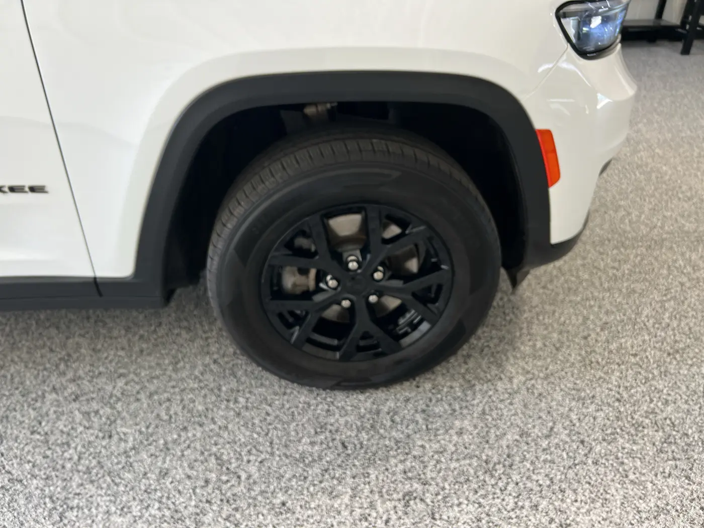 2024 Jeep Cherokee - $27,980