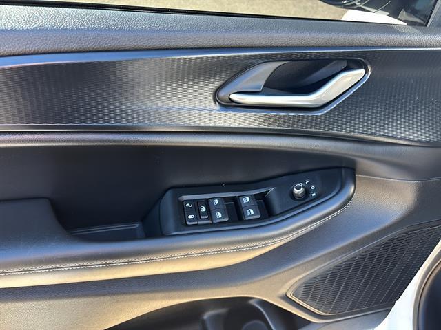 2024 Jeep Cherokee - $33,400