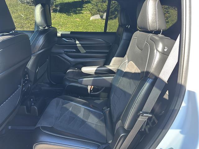2024 Jeep Cherokee - $33,400