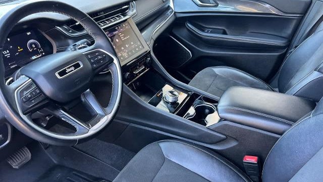 2021 Jeep Grand Cherokee L Laredo