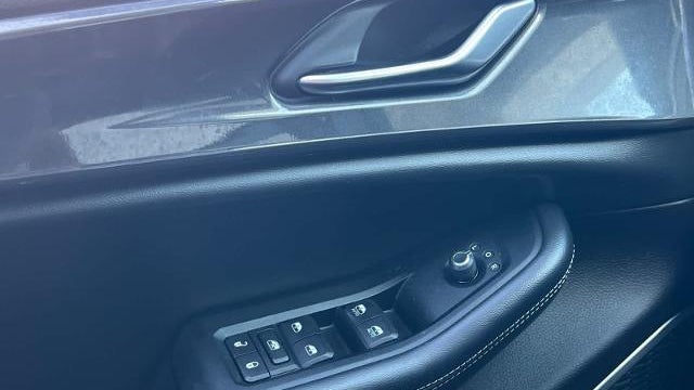 2021 Jeep Grand Cherokee L Laredo