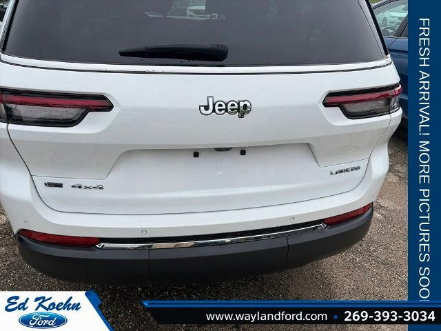 2022 Jeep Grand Cherokee L Laredo — photo 1 of 2