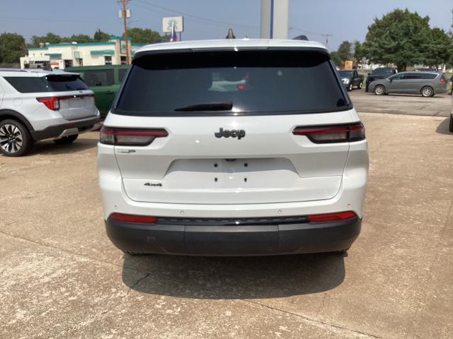 2023 Jeep Cherokee - $33,990