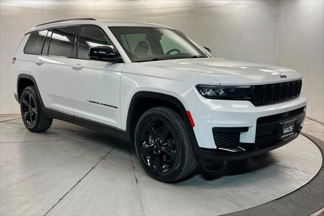 2023 Jeep Cherokee - $27,999