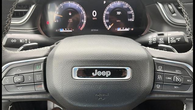 2024 Jeep Grand Cherokee L Laredo