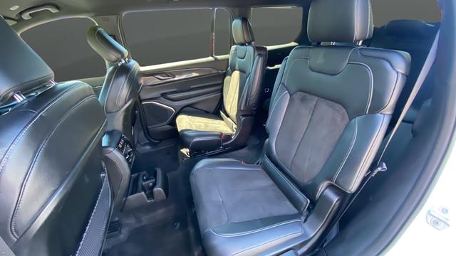 2021 Jeep Grand Cherokee L Laredo