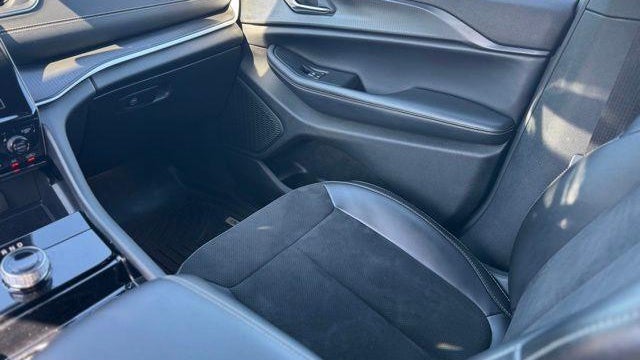 2023 Jeep Grand Cherokee L Laredo X