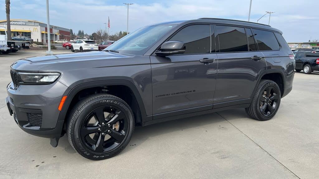 Preowned 2023 Jeep Grand Cherokee L Altitude for Sale