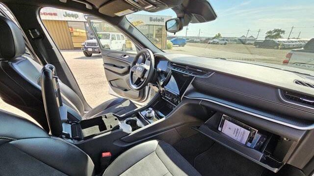 2024 Jeep Grand Cherokee L Laredo