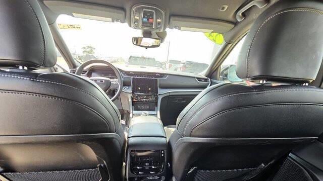 2024 Jeep Grand Cherokee L Laredo