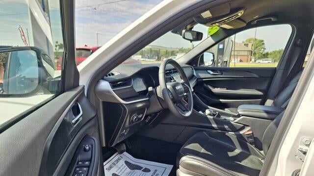 2024 Jeep Grand Cherokee L Laredo