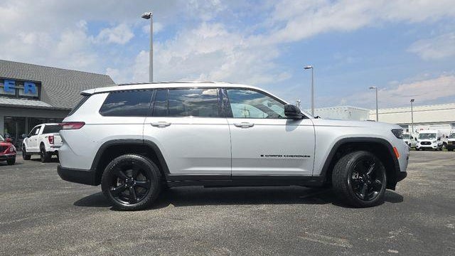 2022 Jeep Grand Cherokee L Laredo