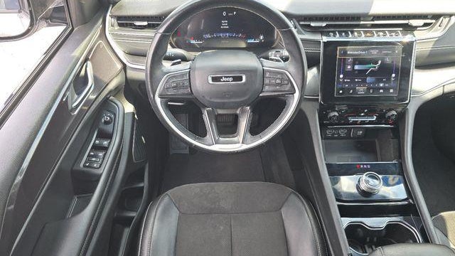 2022 Jeep Grand Cherokee L Laredo