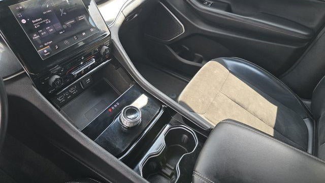 2022 Jeep Grand Cherokee L Laredo