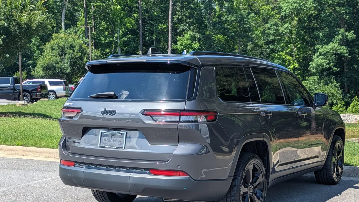 2023 Jeep Grand Cherokee L Laredo X