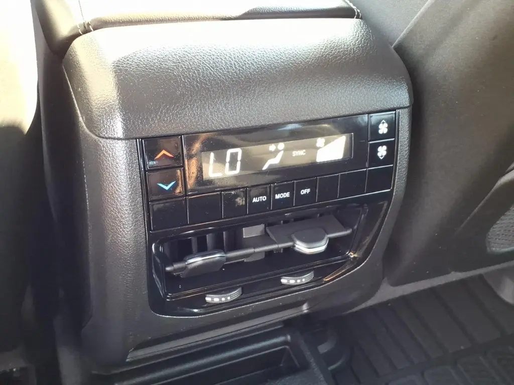 2023 Jeep Cherokee - $27,241