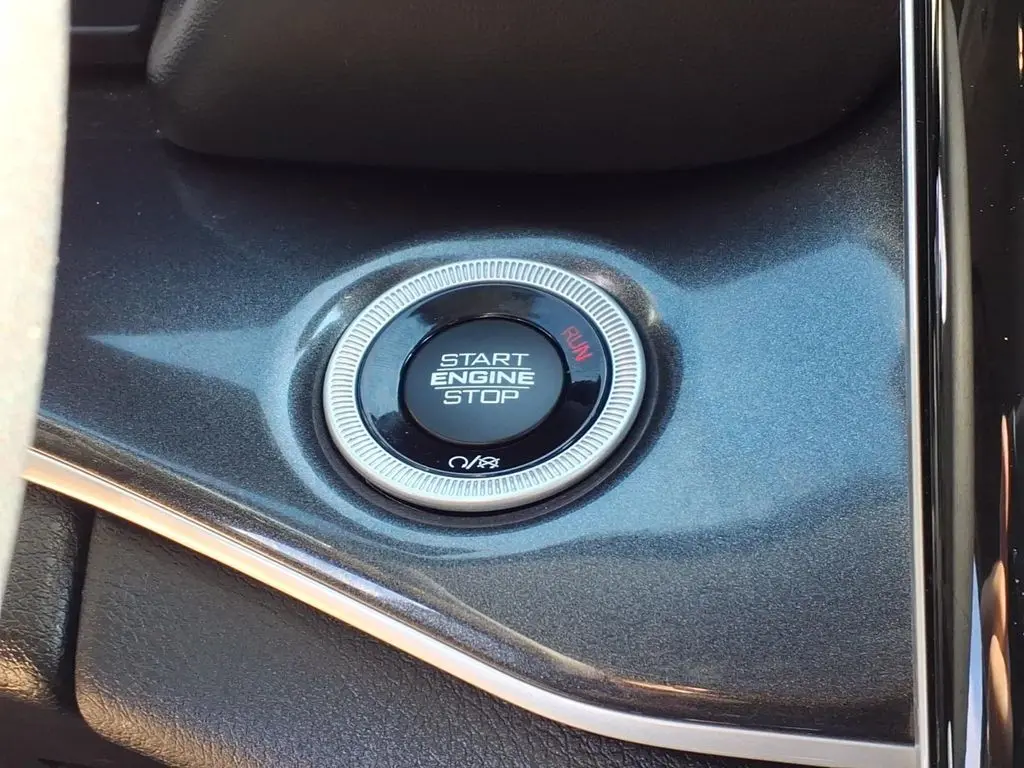 2023 Jeep Cherokee - $27,241