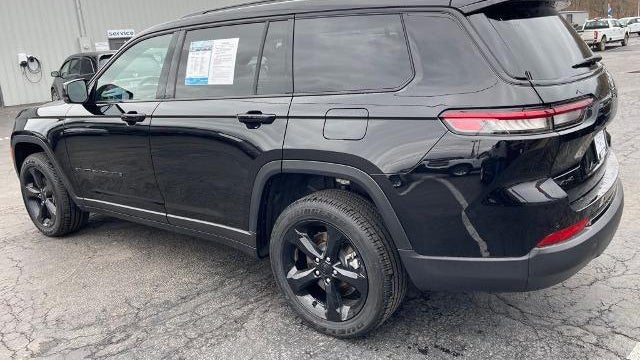 2025 Jeep Grand Cherokee L Laredo