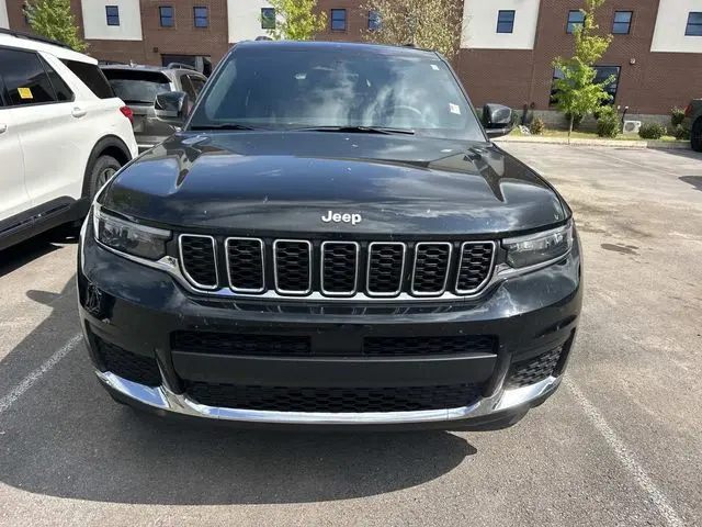 2026 Jeep Grand Cherokee L Laredo — photo 1 of 9