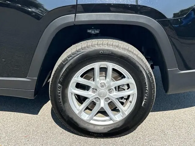 2026 Jeep Cherokee - $39,999