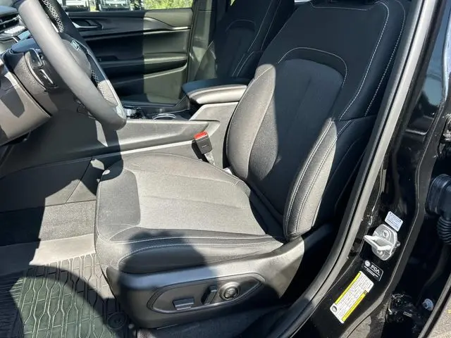 2026 Jeep Cherokee - $39,999