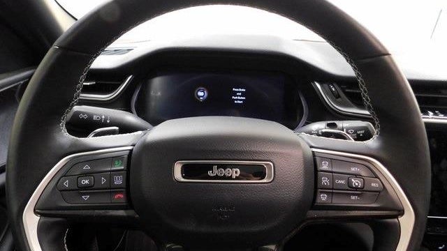 2022 Jeep Grand Cherokee L Laredo