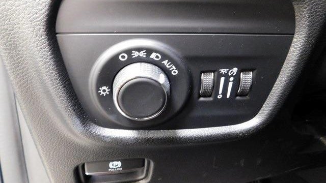 2022 Jeep Grand Cherokee L Laredo