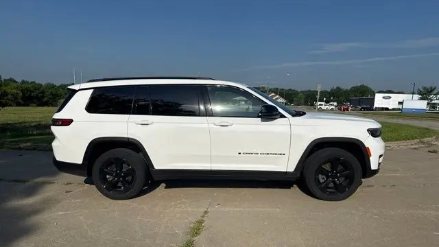 2023 Jeep Grand Cherokee L Altitude