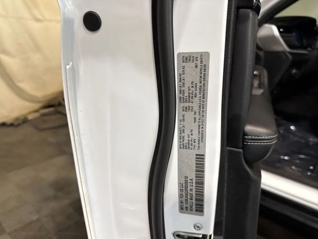 2024 Jeep Cherokee - $28,099