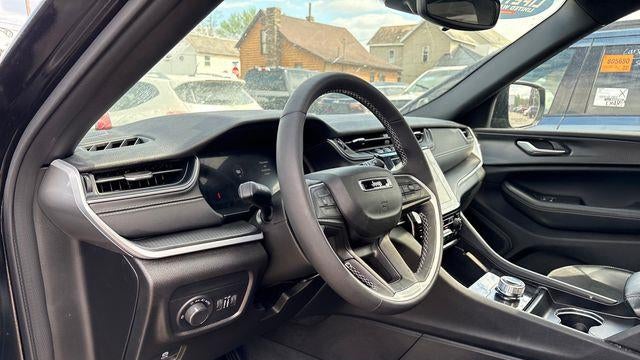 2024 Jeep Grand Cherokee L Laredo