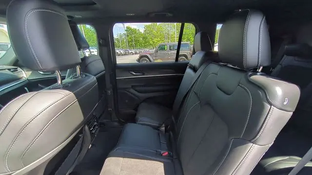 2026 Jeep Grand Cherokee L Altitude