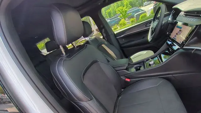 2026 Jeep Grand Cherokee L Altitude