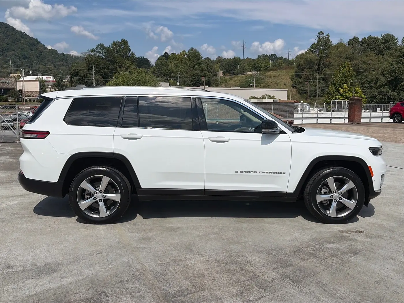2021 Jeep Cherokee - $26,793