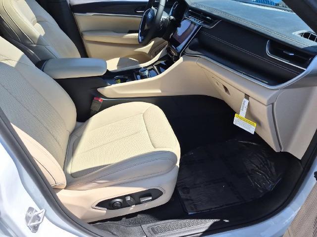 2025 Jeep Cherokee - $40,890