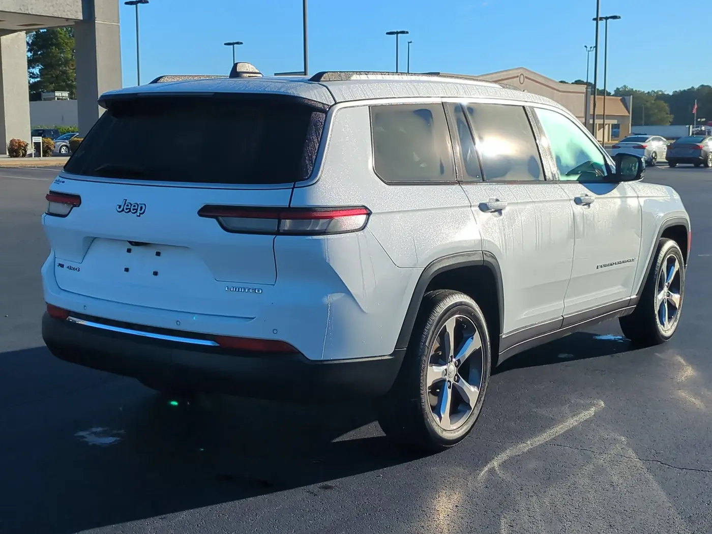 2021 Jeep Cherokee - $25,000