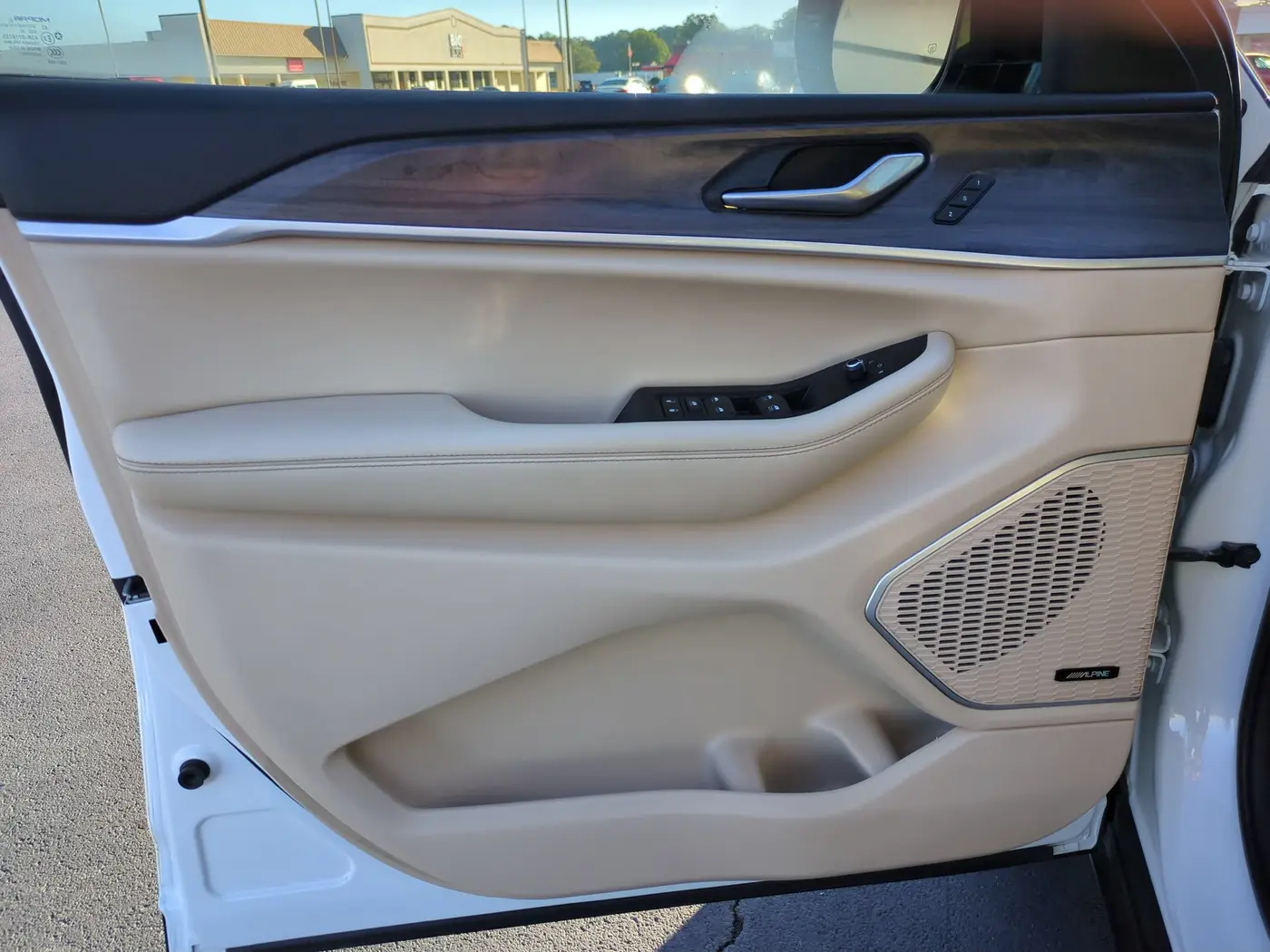 2021 Jeep Cherokee - $25,000