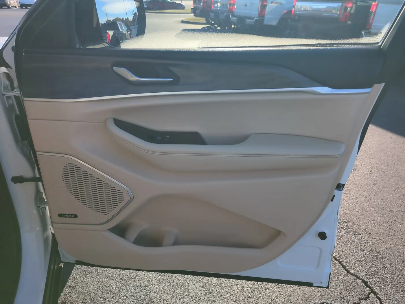 2021 Jeep Cherokee - $25,000