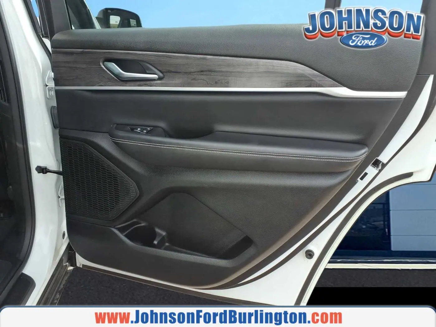 2023 Jeep Cherokee - $30,500