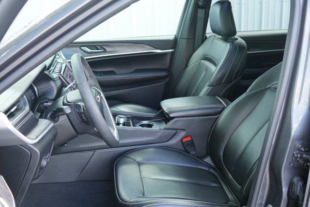 2025 Jeep Cherokee - $41,000