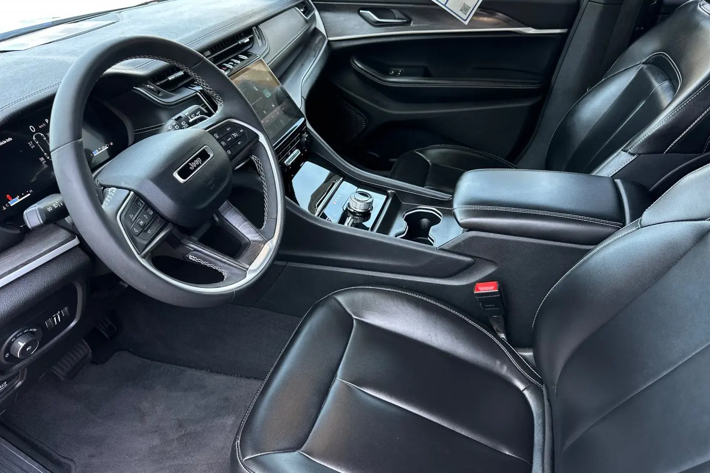 2024 Jeep Cherokee - $35,900