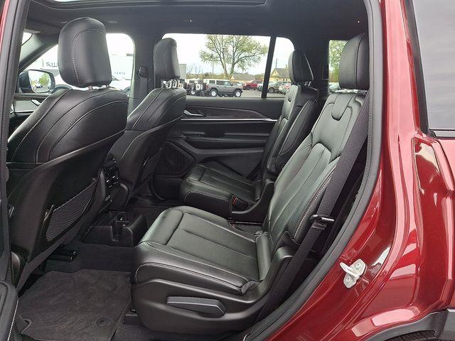 2024 Jeep Cherokee - $32,000