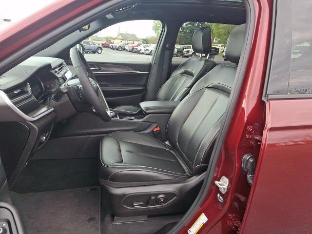 2024 Jeep Cherokee - $32,000