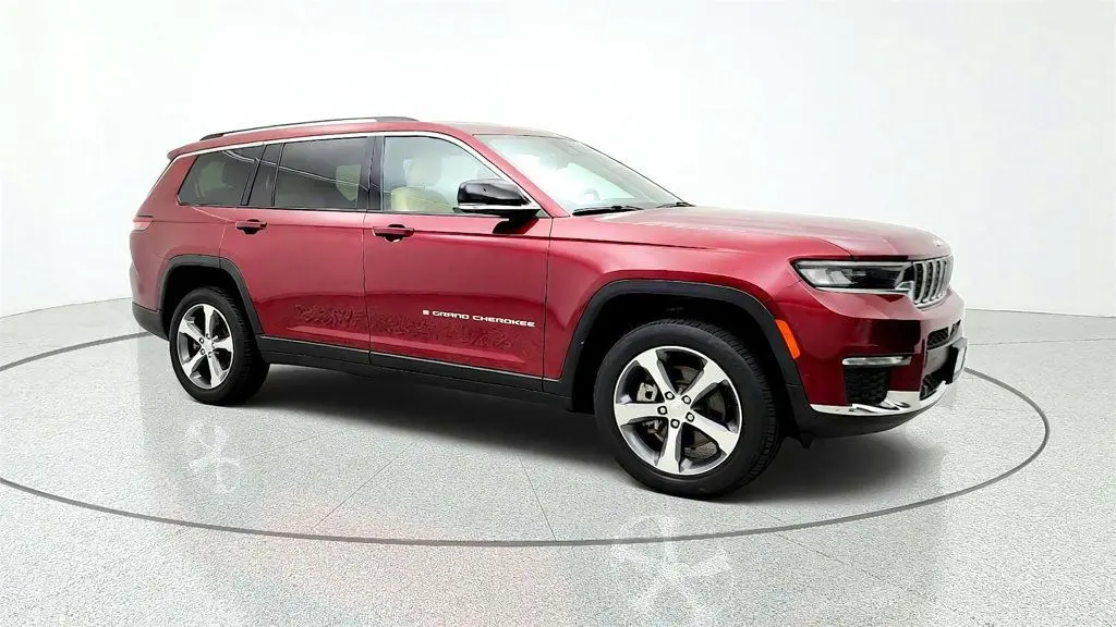 2023 Jeep Cherokee - $27,995