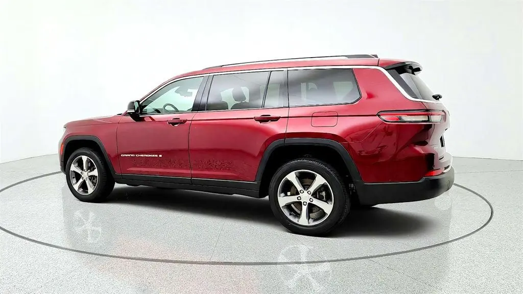 2023 Jeep Cherokee - $27,995
