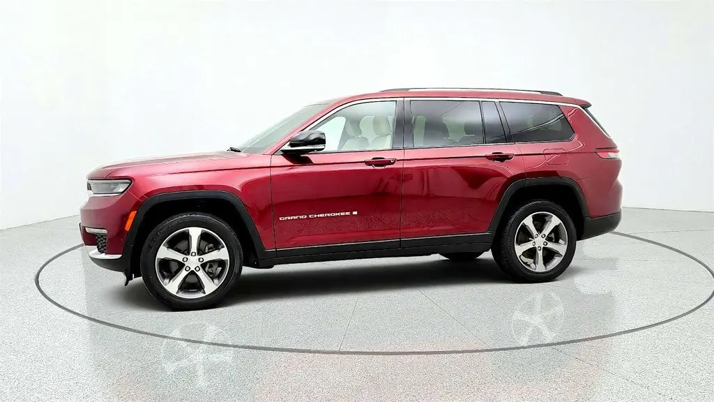 2023 Jeep Cherokee - $27,995