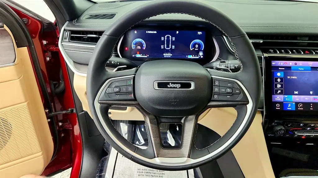 2023 Jeep Cherokee - $27,995