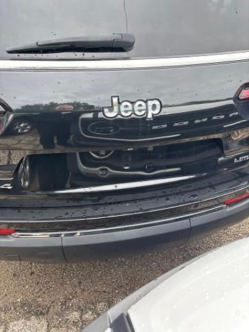 2023 Jeep Grand Cherokee L Limited — photo 1 of 2