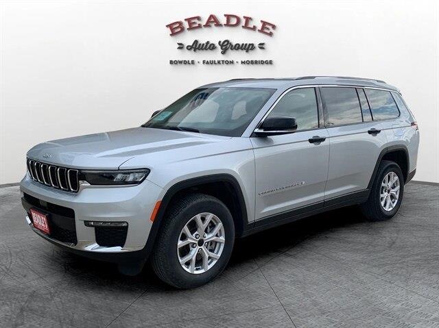 2023 Jeep Cherokee - $31,900